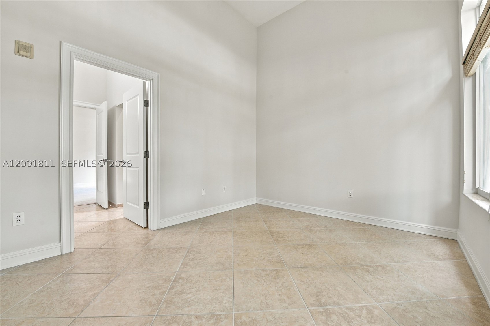 16102 Emerald Estates Dr #126, Weston FL 33331
