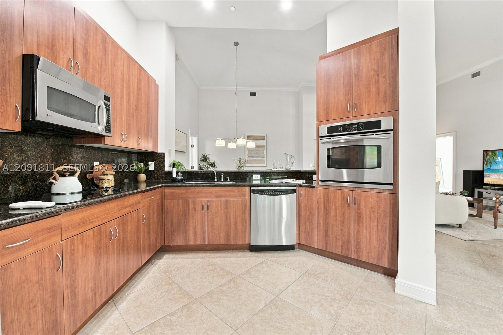 16102 Emerald Estates Dr #126, Weston FL 33331