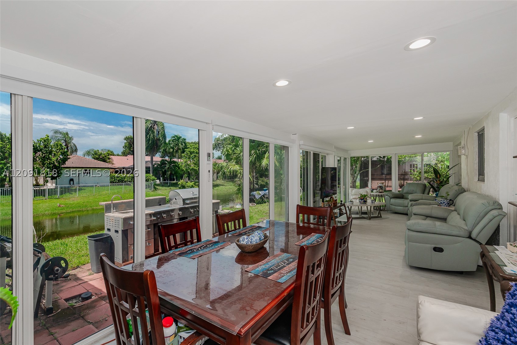 7609 Sunflower Dr, Margate FL 33063