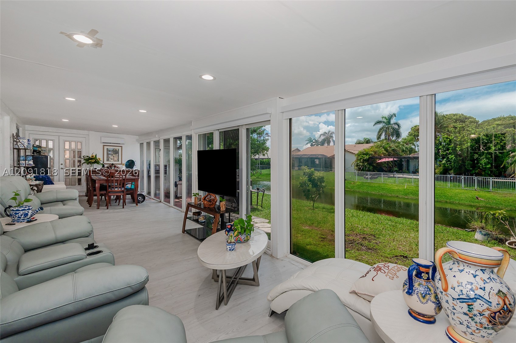 7609 Sunflower Dr, Margate FL 33063