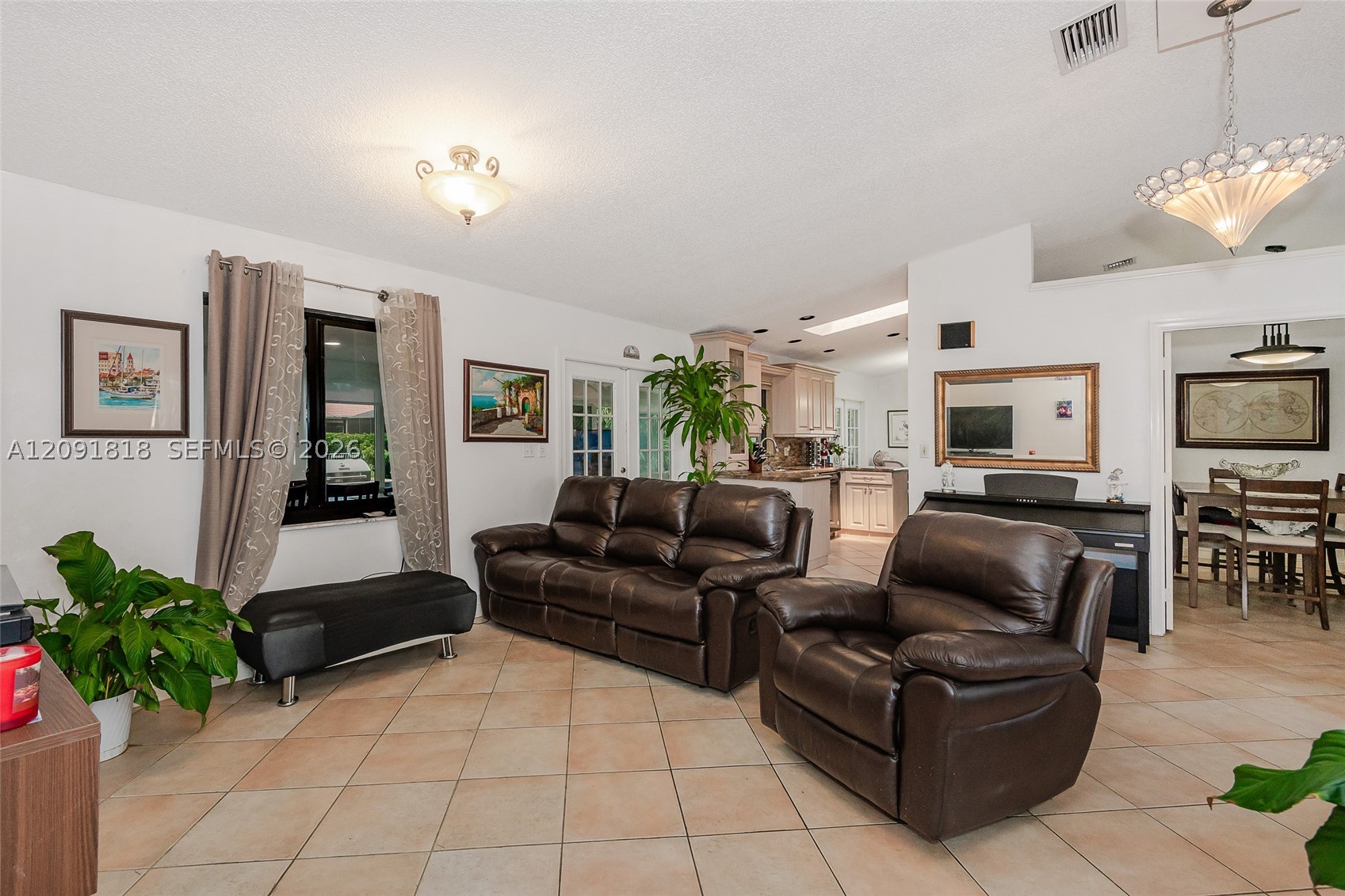 7609 Sunflower Dr, Margate FL 33063