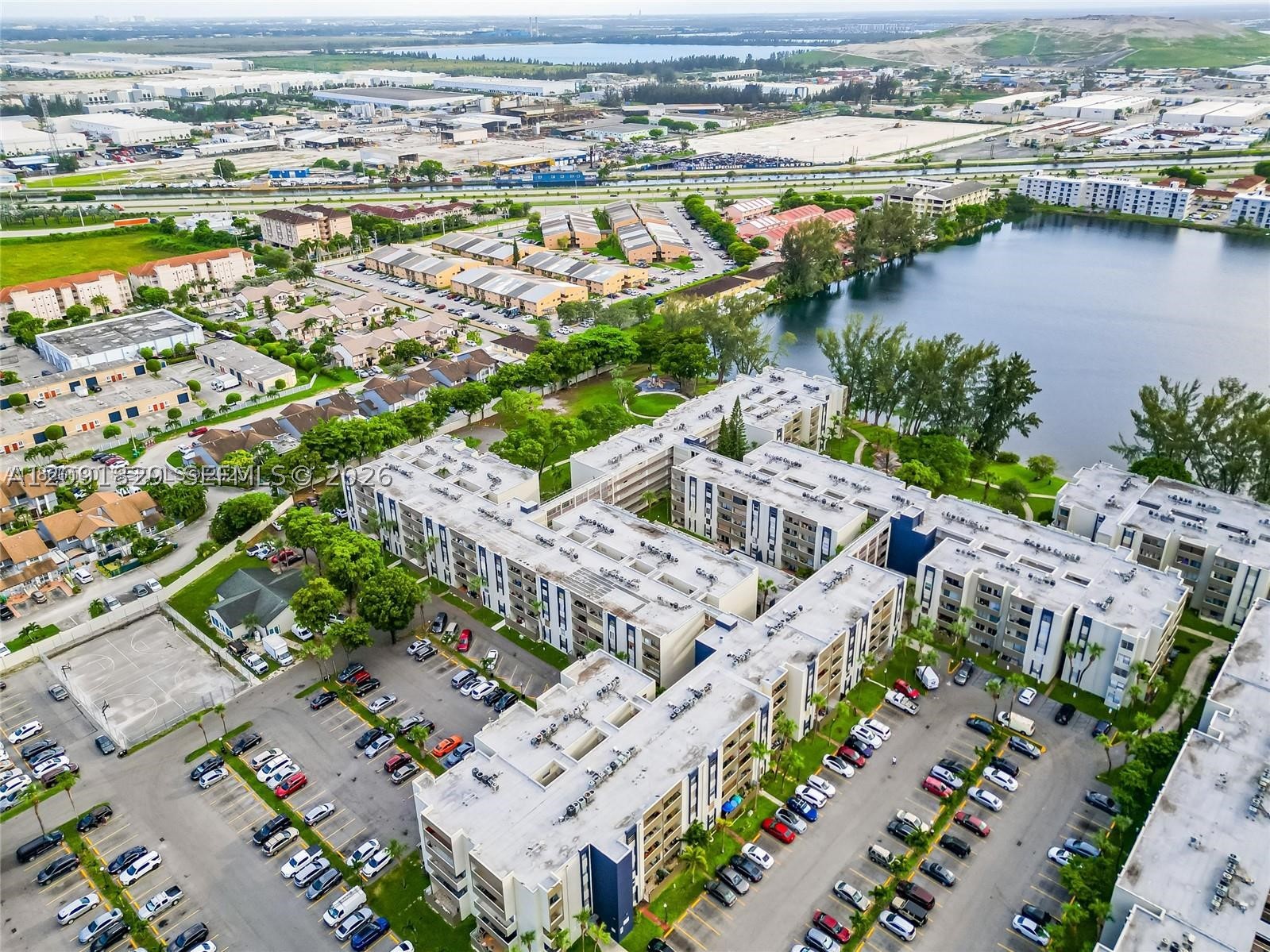 10000 NW 80th Ct #2247, Hialeah Gardens FL 33016