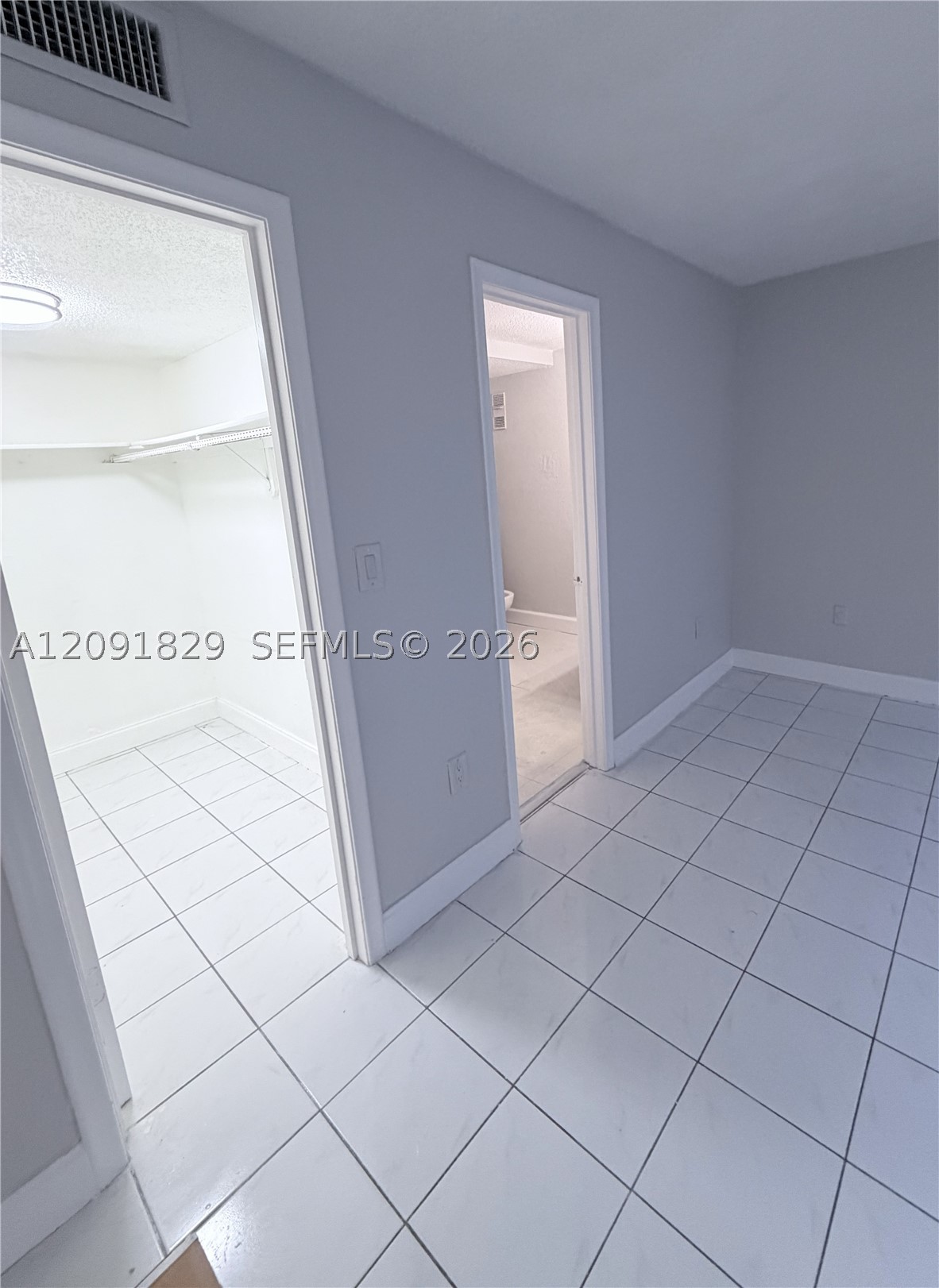 10000 NW 80th Ct #2247, Hialeah Gardens FL 33016