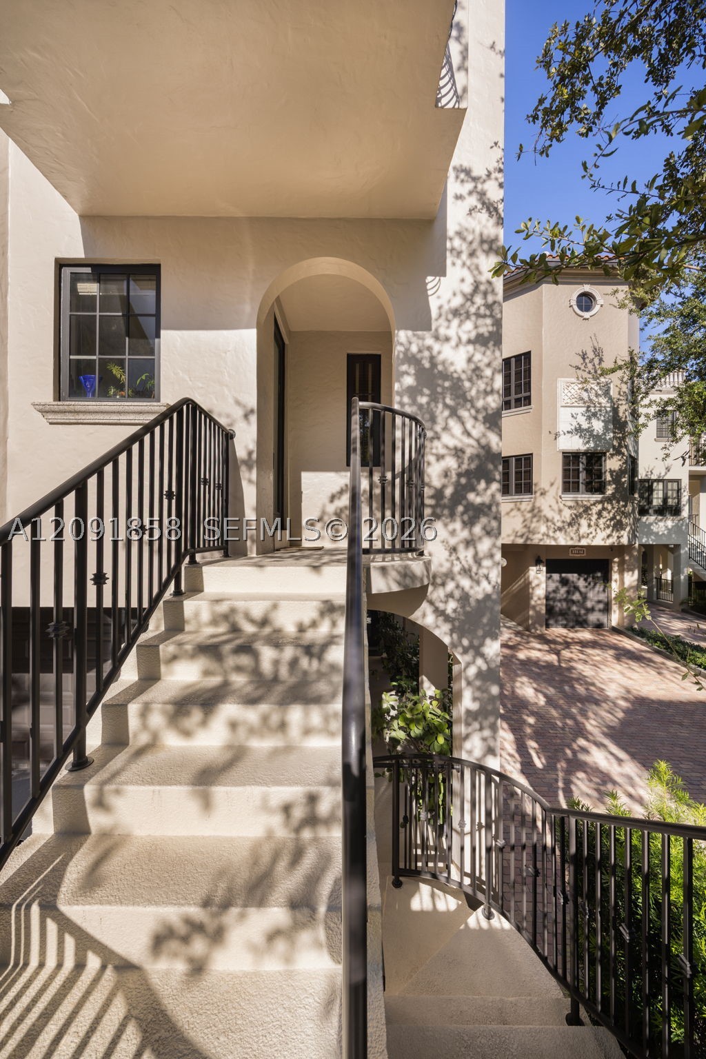 3471 Main Hwy #1204, Coconut Grove FL 33133