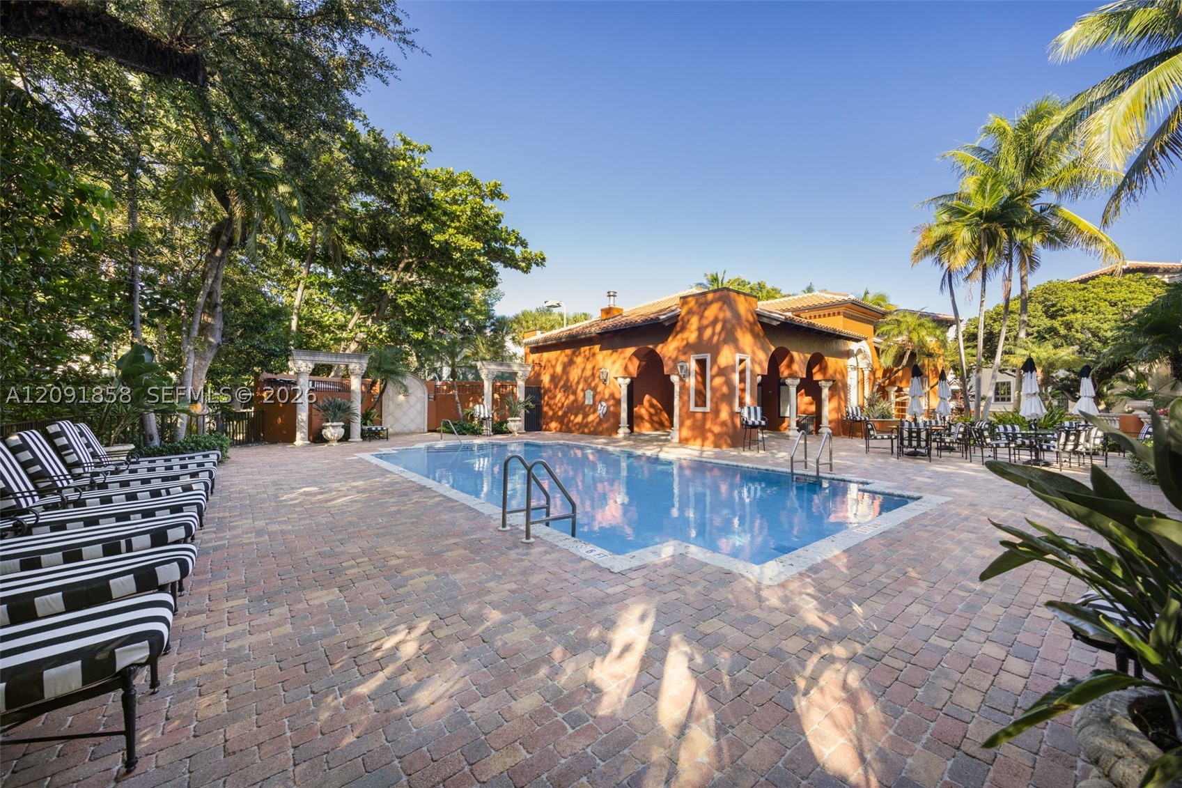 3471 Main Hwy #1204, Coconut Grove FL 33133