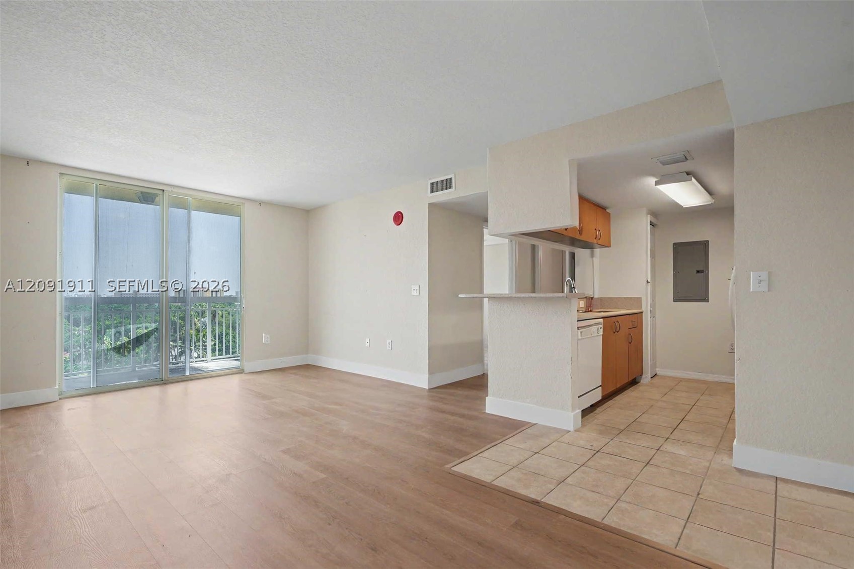 816 NW 11th St #906, Miami FL 33136