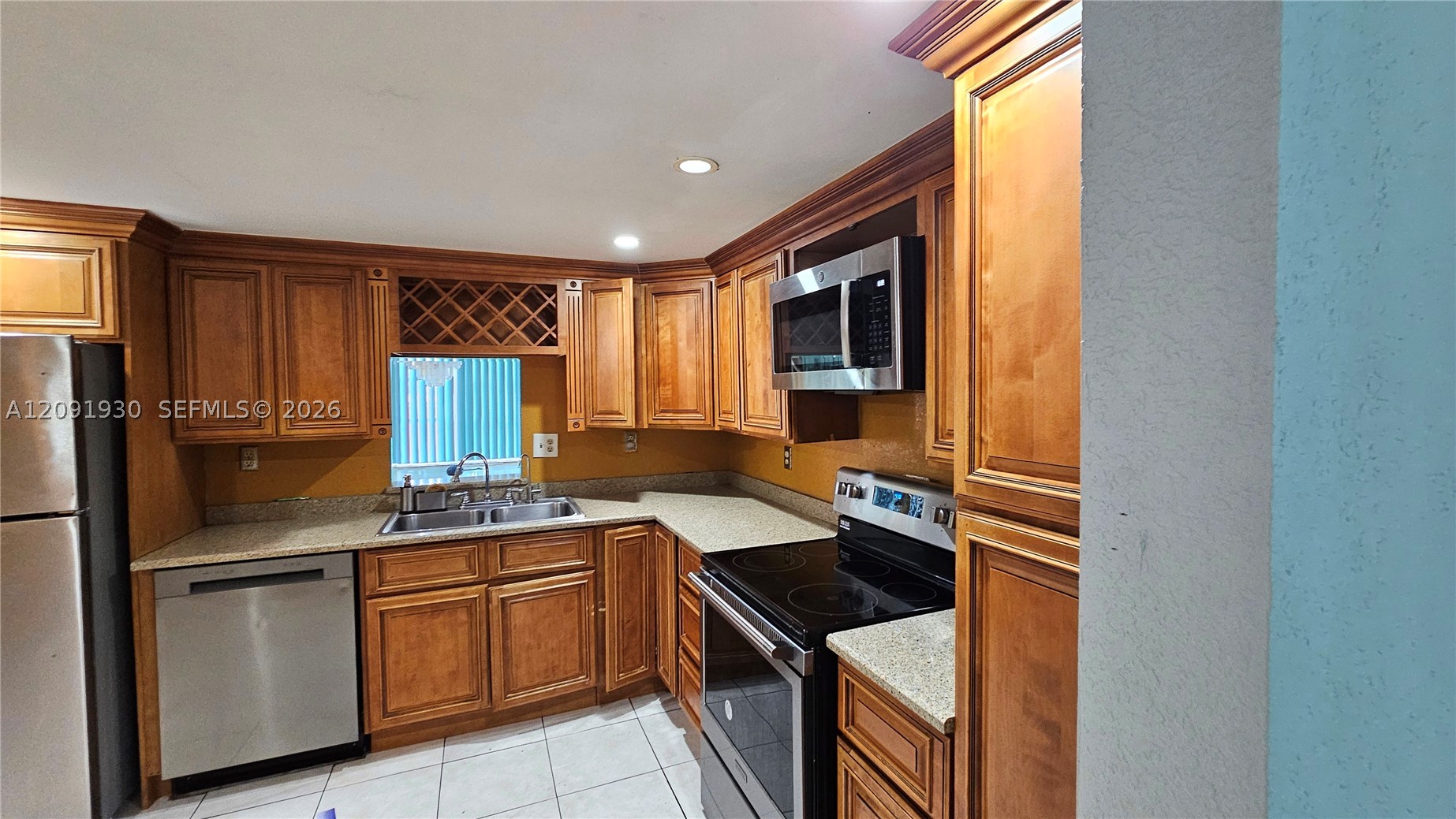 3954 Inverrary Dr #B2, Lauderhill FL 33319