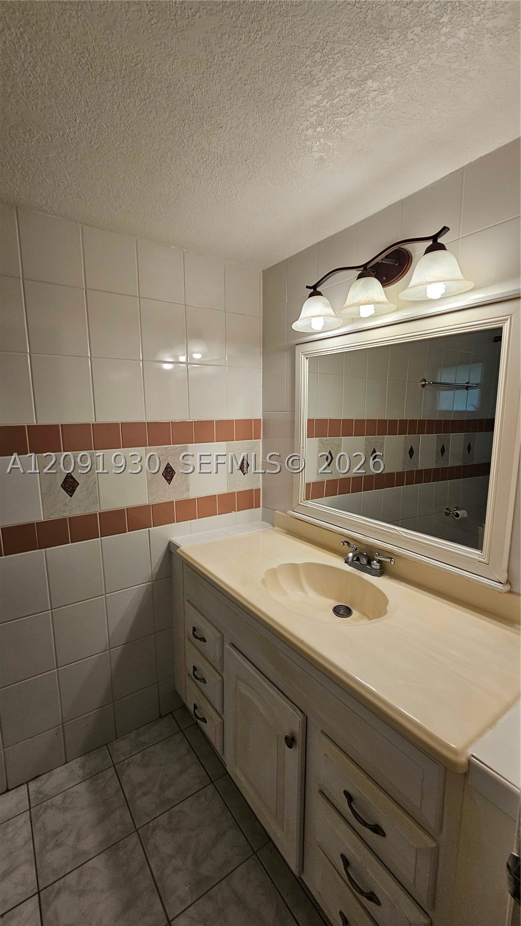 3954 Inverrary Dr #B2, Lauderhill FL 33319