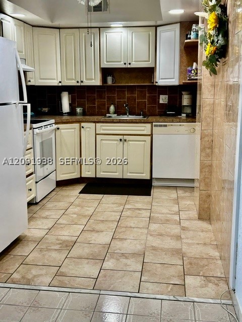 111 Golden Isles Dr #F7, Hallandale Beach FL 33009