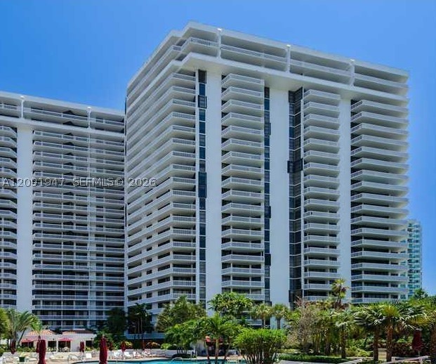 20281 E Country Club Dr #1105, Aventura FL 33180