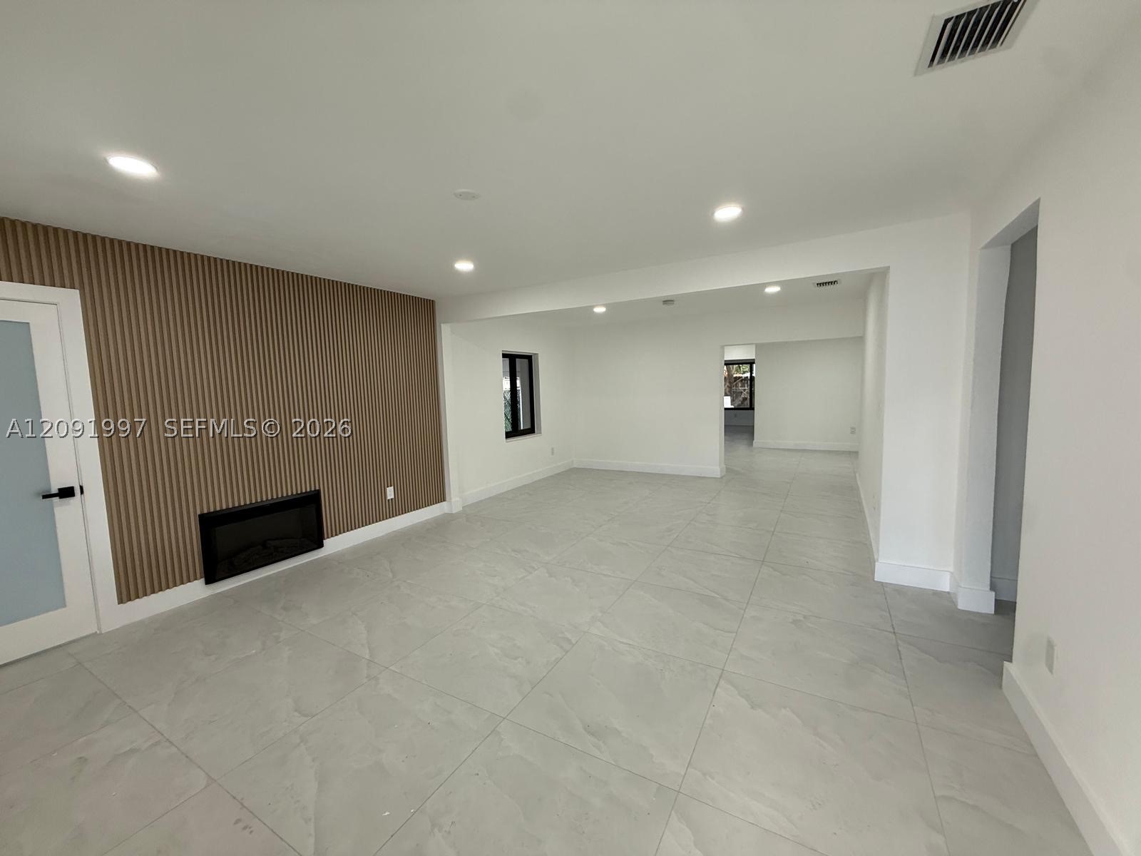 3151 NW 2nd St, Miami FL 33125