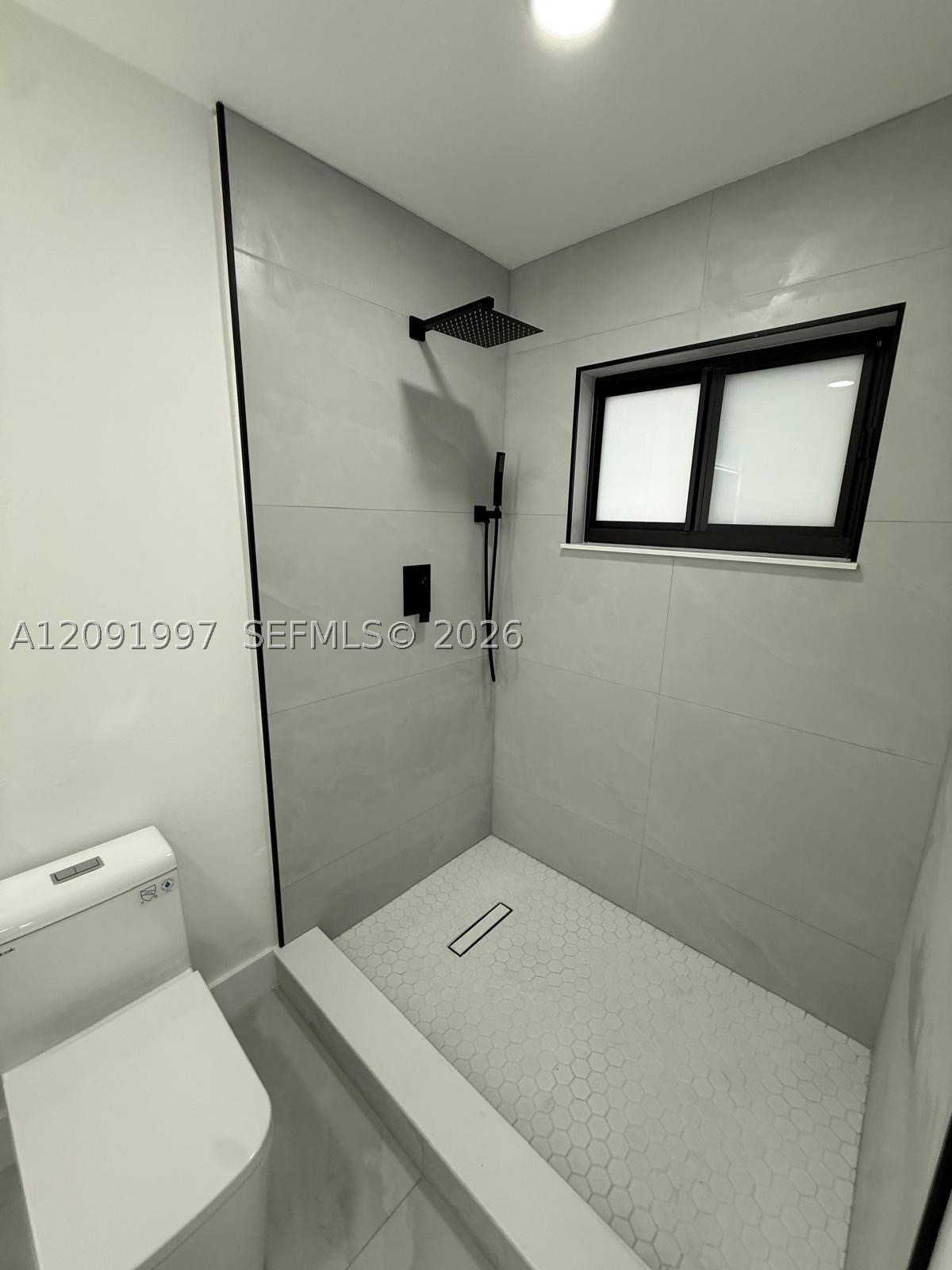 3151 NW 2nd St, Miami FL 33125