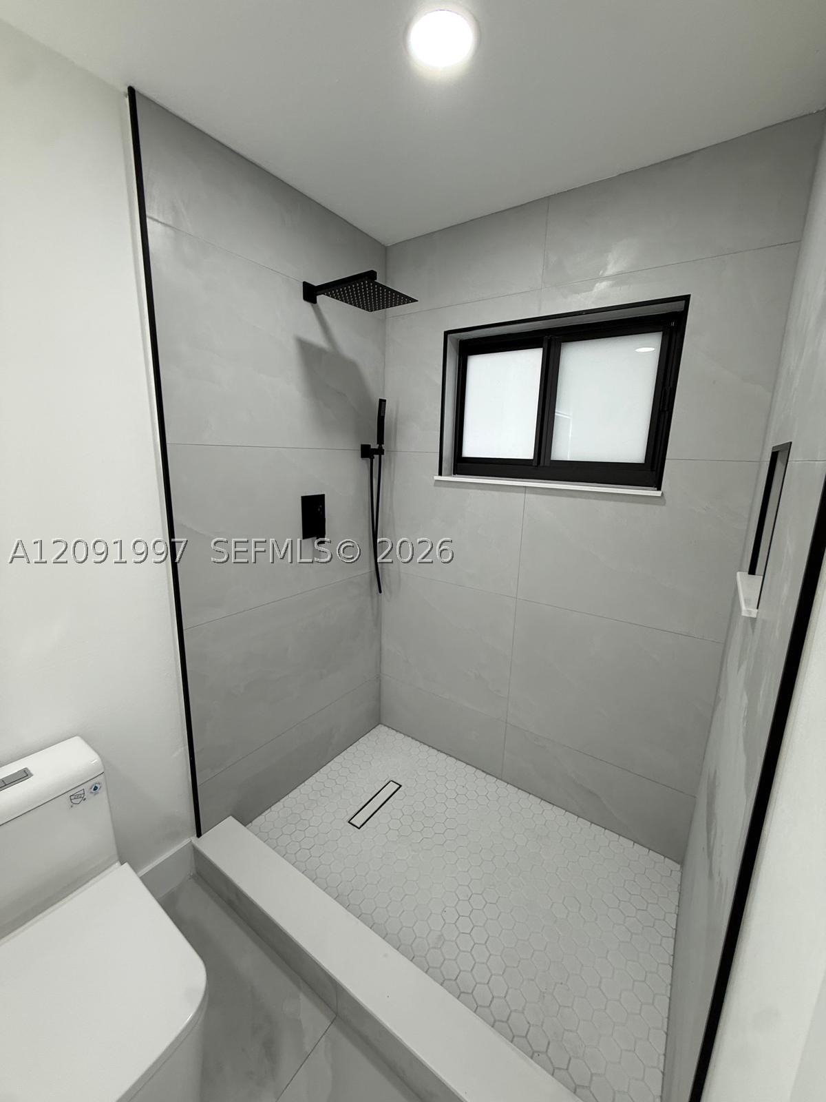 3151 NW 2nd St, Miami FL 33125