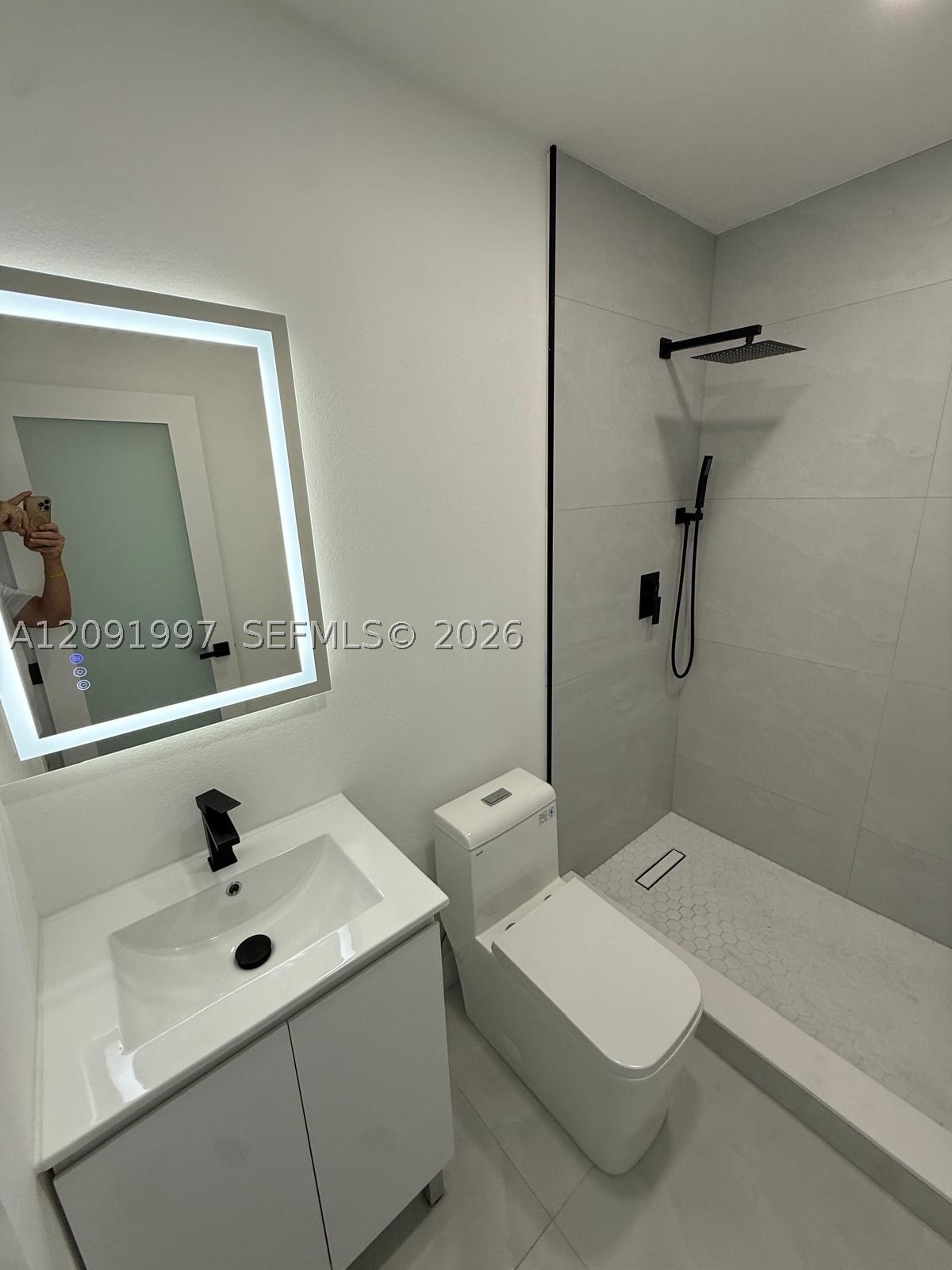 3151 NW 2nd St, Miami FL 33125