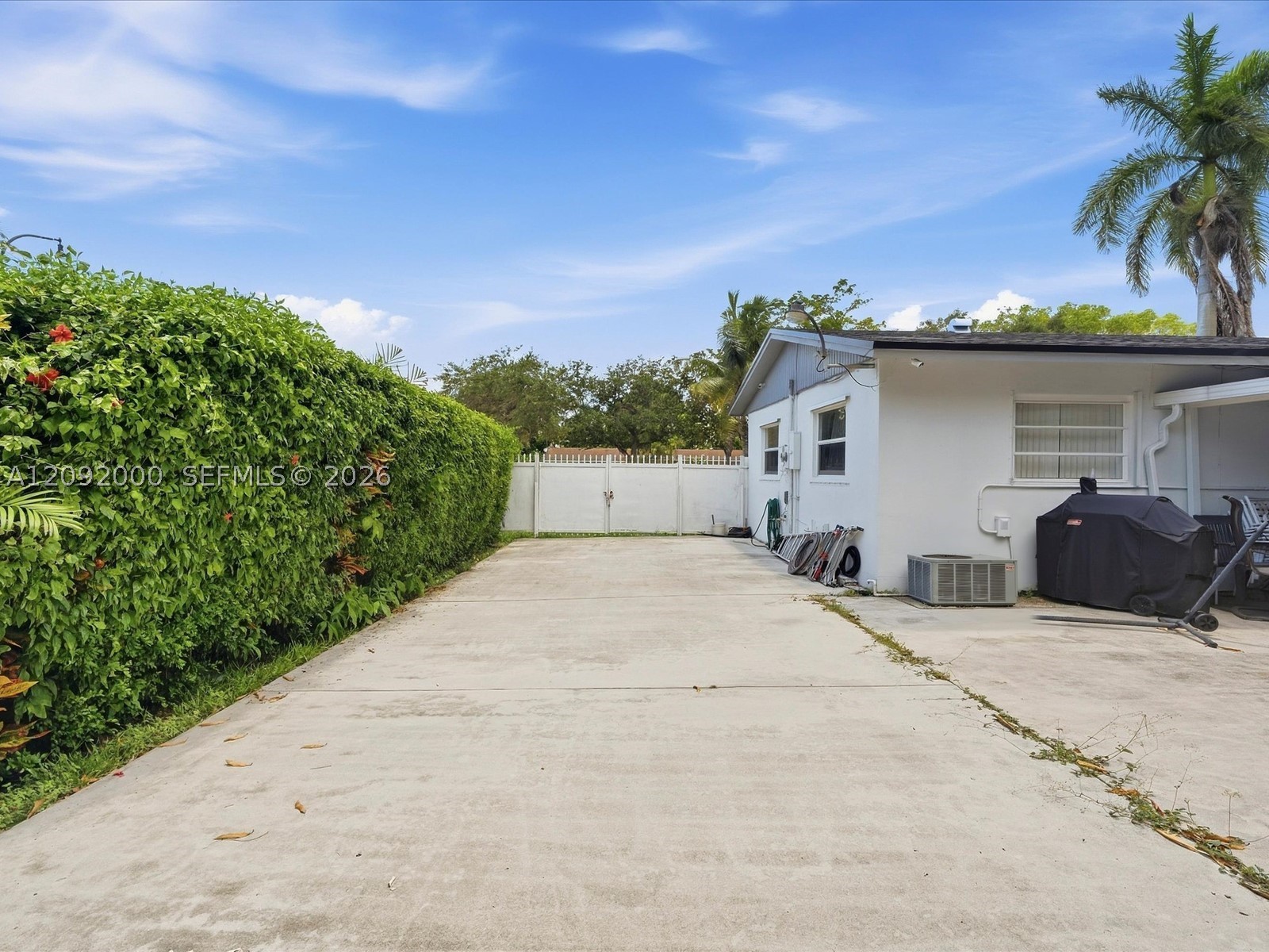 10321 Fairway Heights Blvd, Miami FL 33157