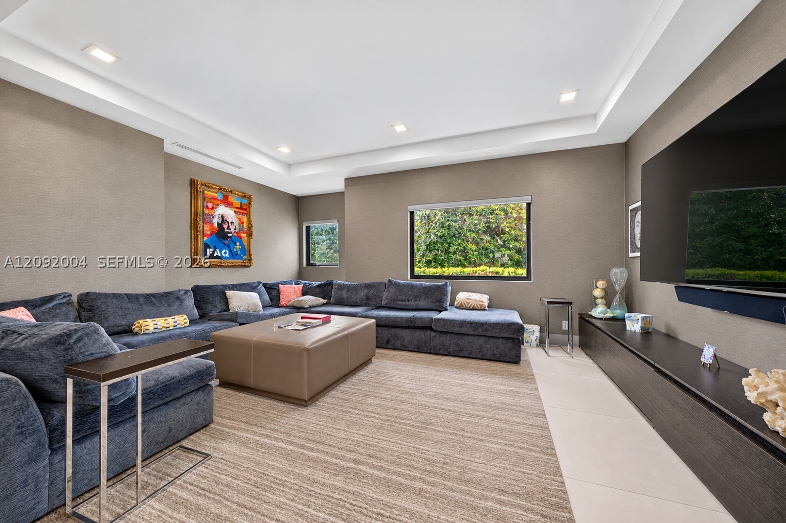 33 Pelican Dr, Fort Lauderdale FL 33301