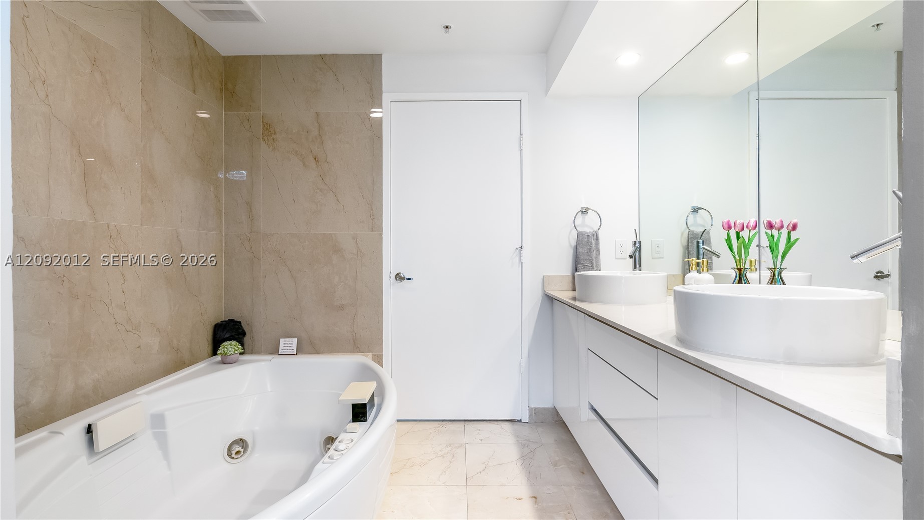 16275 Collins Ave #1503, Sunny Isles Beach FL 33160