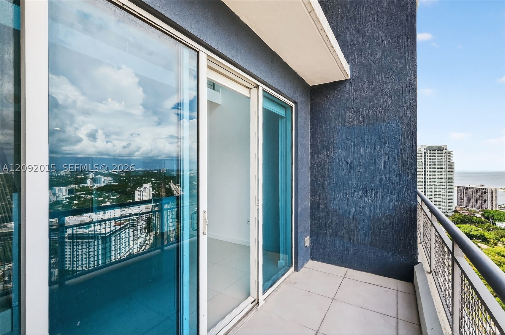 60 SW 13th St #3209, Miami FL 33130