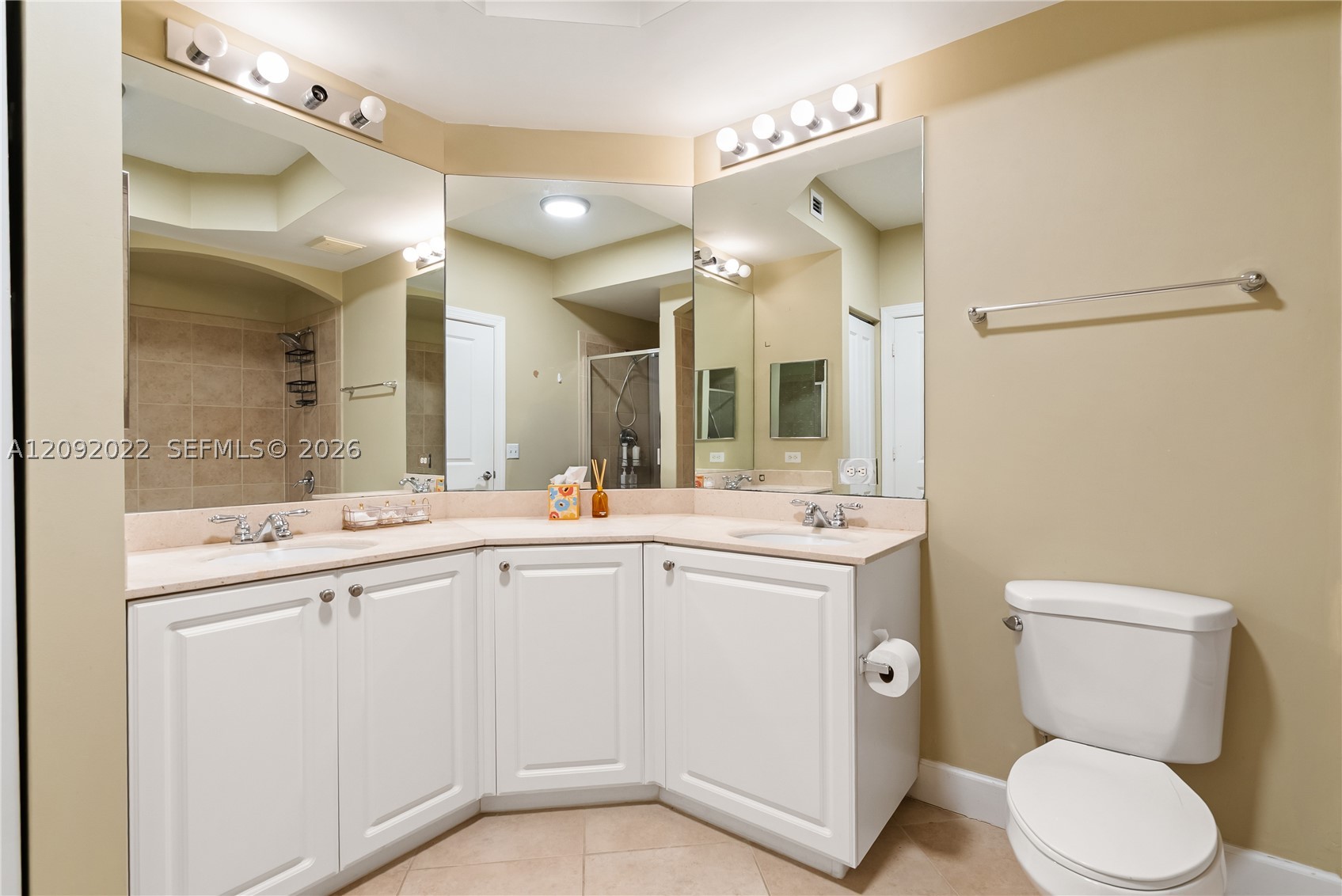 2 Renaissance Way #305, Boynton Beach FL 33426