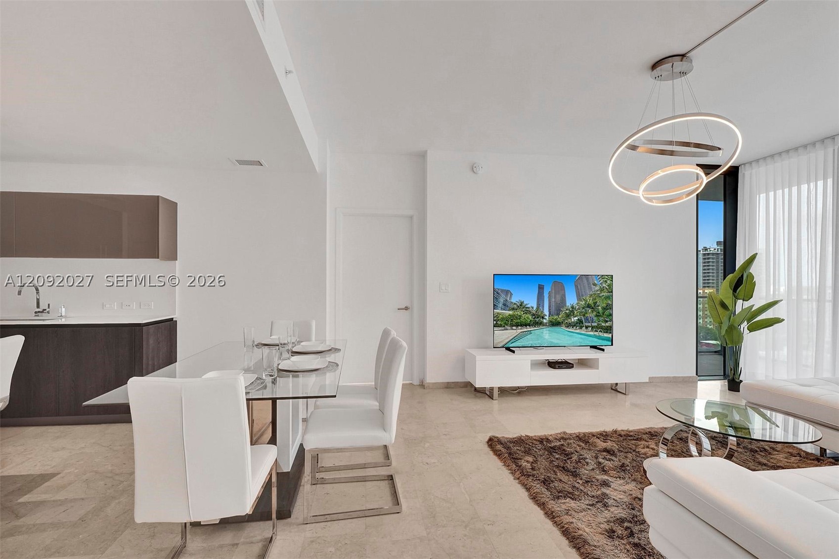 88 SW 7th St #910, Miami FL 33130