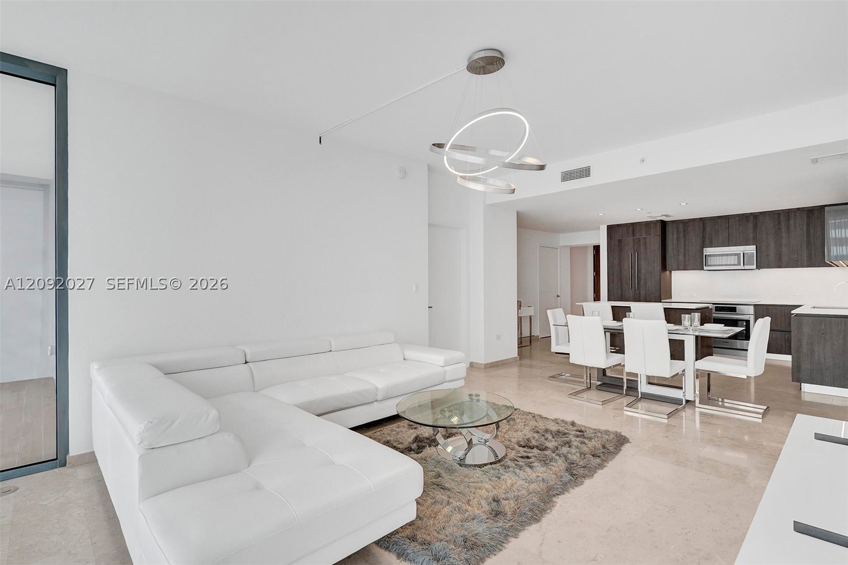 88 SW 7th St #910, Miami FL 33130