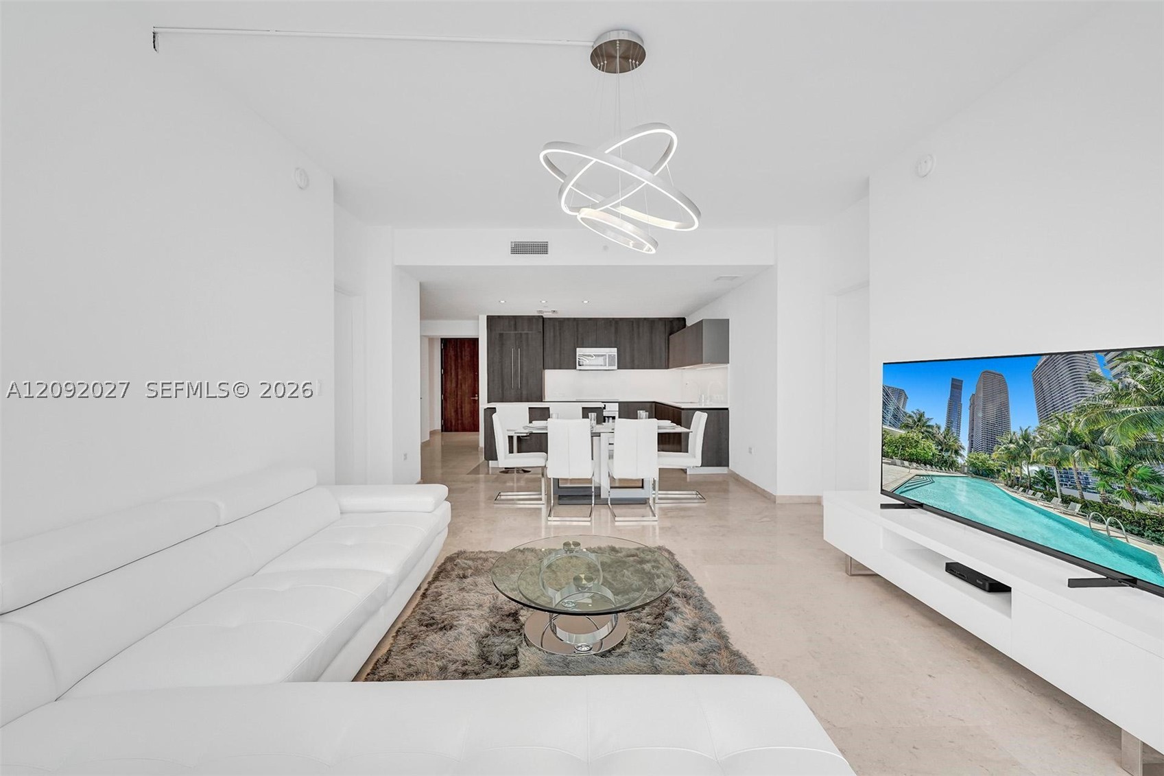 88 SW 7th St #910, Miami FL 33130