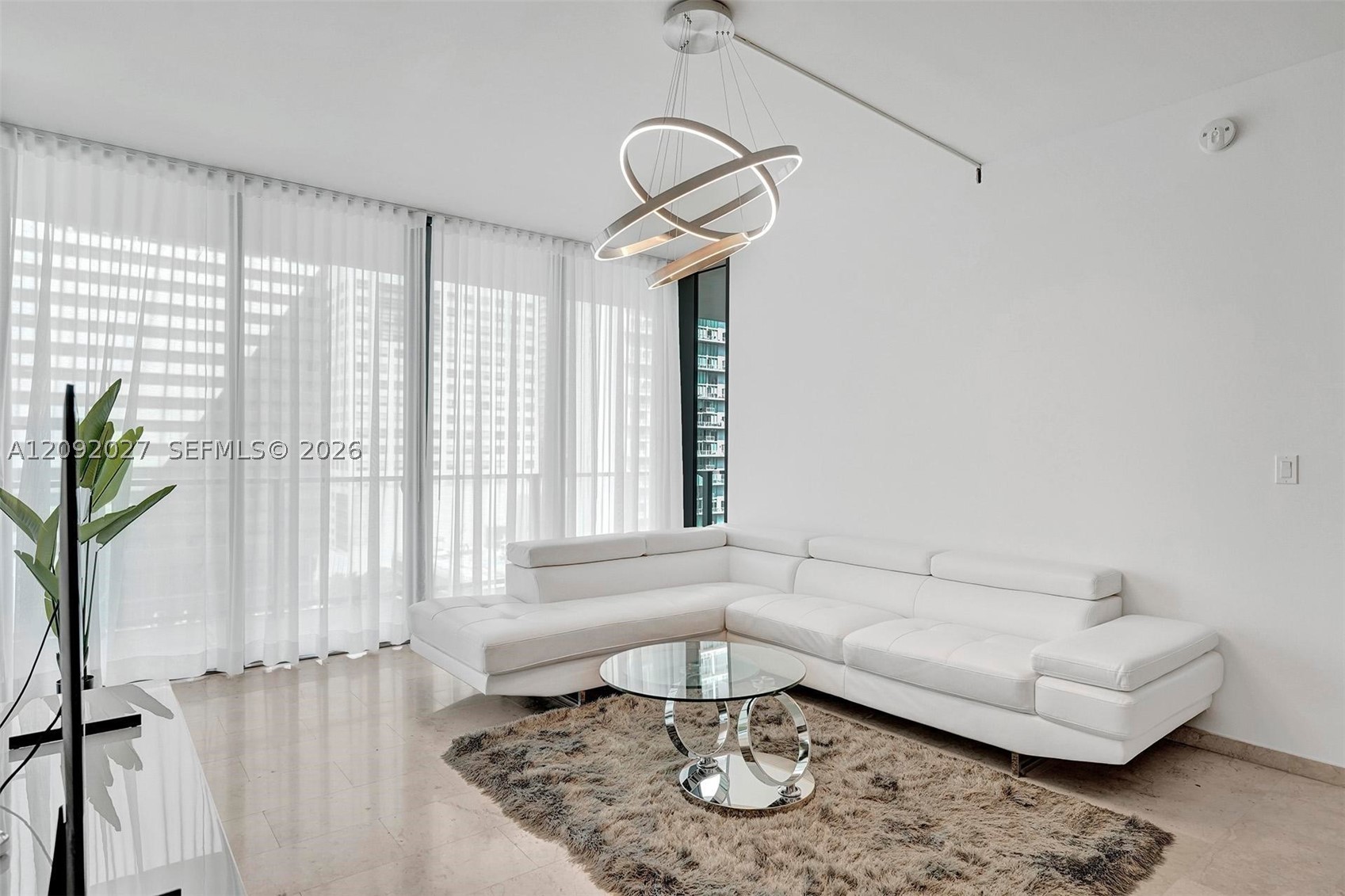 88 SW 7th St #910, Miami FL 33130