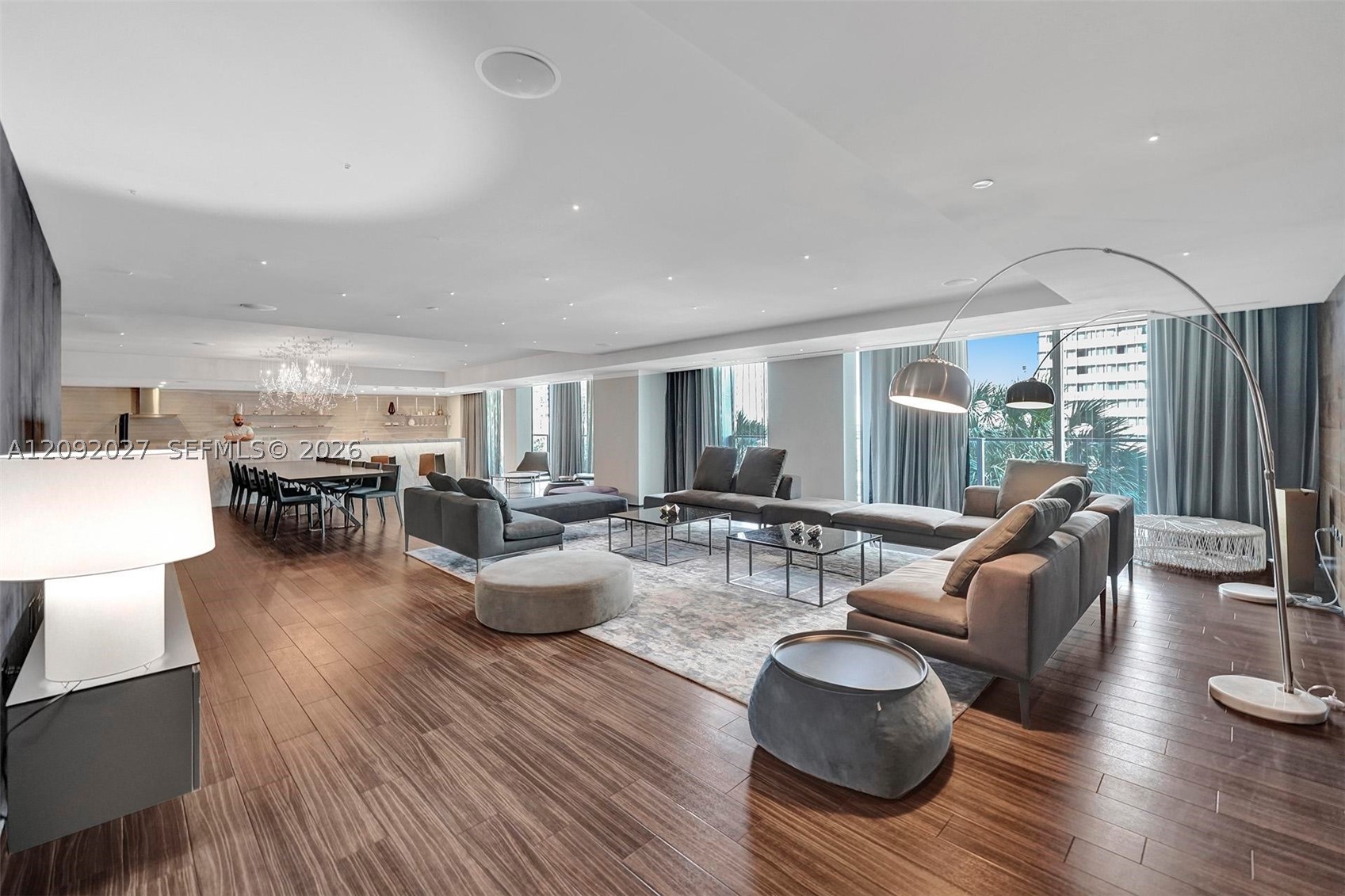 88 SW 7th St #910, Miami FL 33130