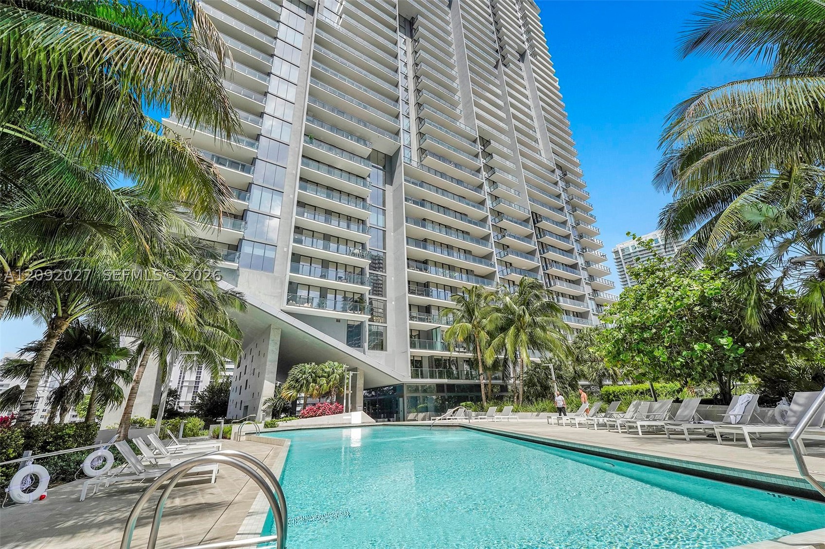 88 SW 7th St #910, Miami FL 33130