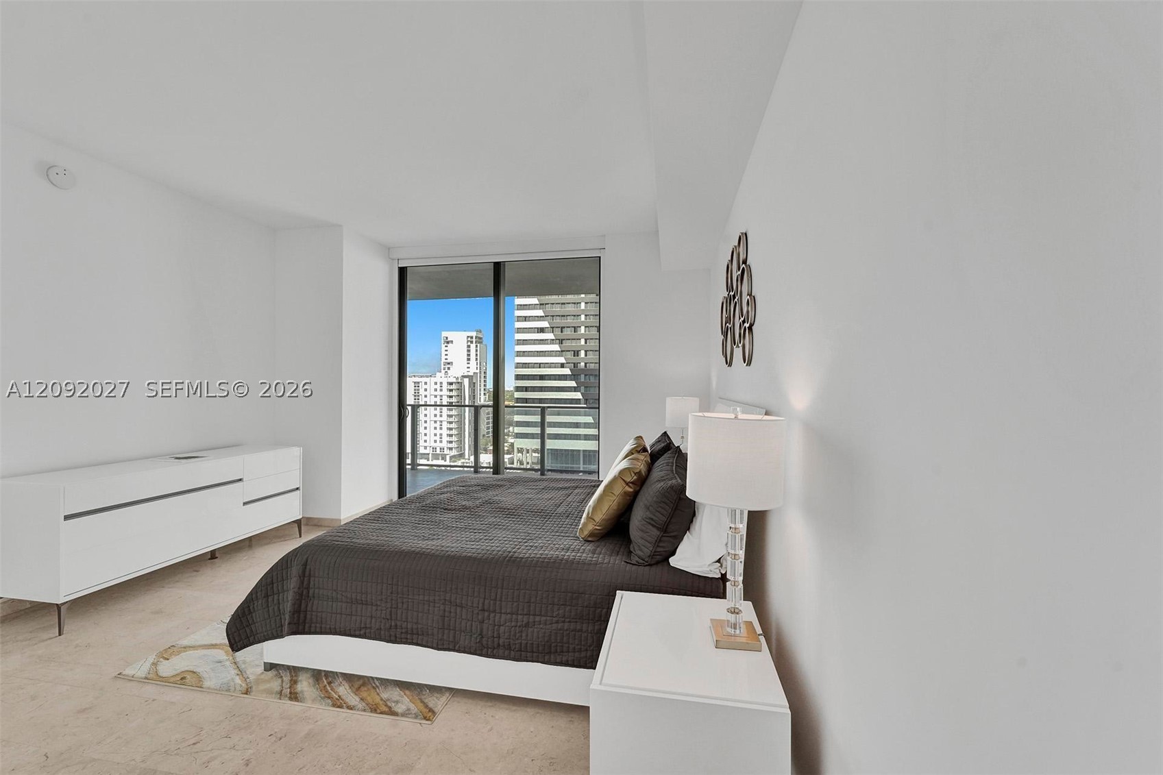88 SW 7th St #910, Miami FL 33130