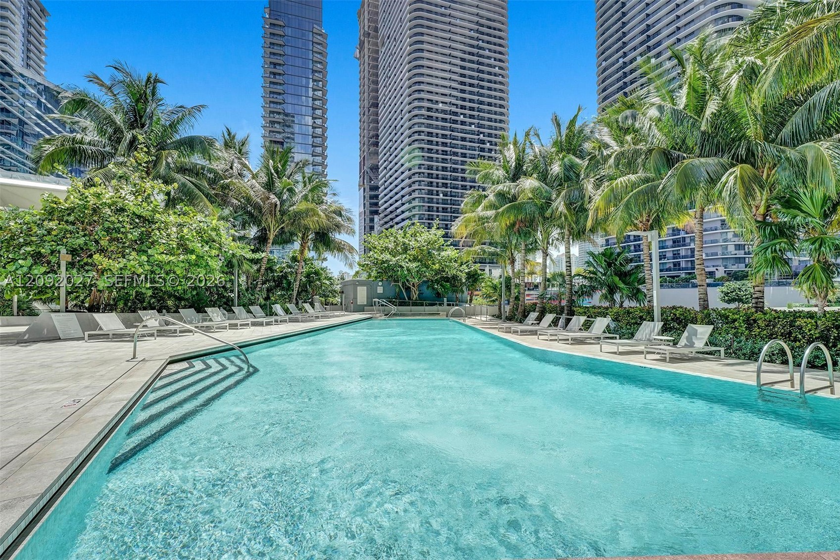 88 SW 7th St #910, Miami FL 33130