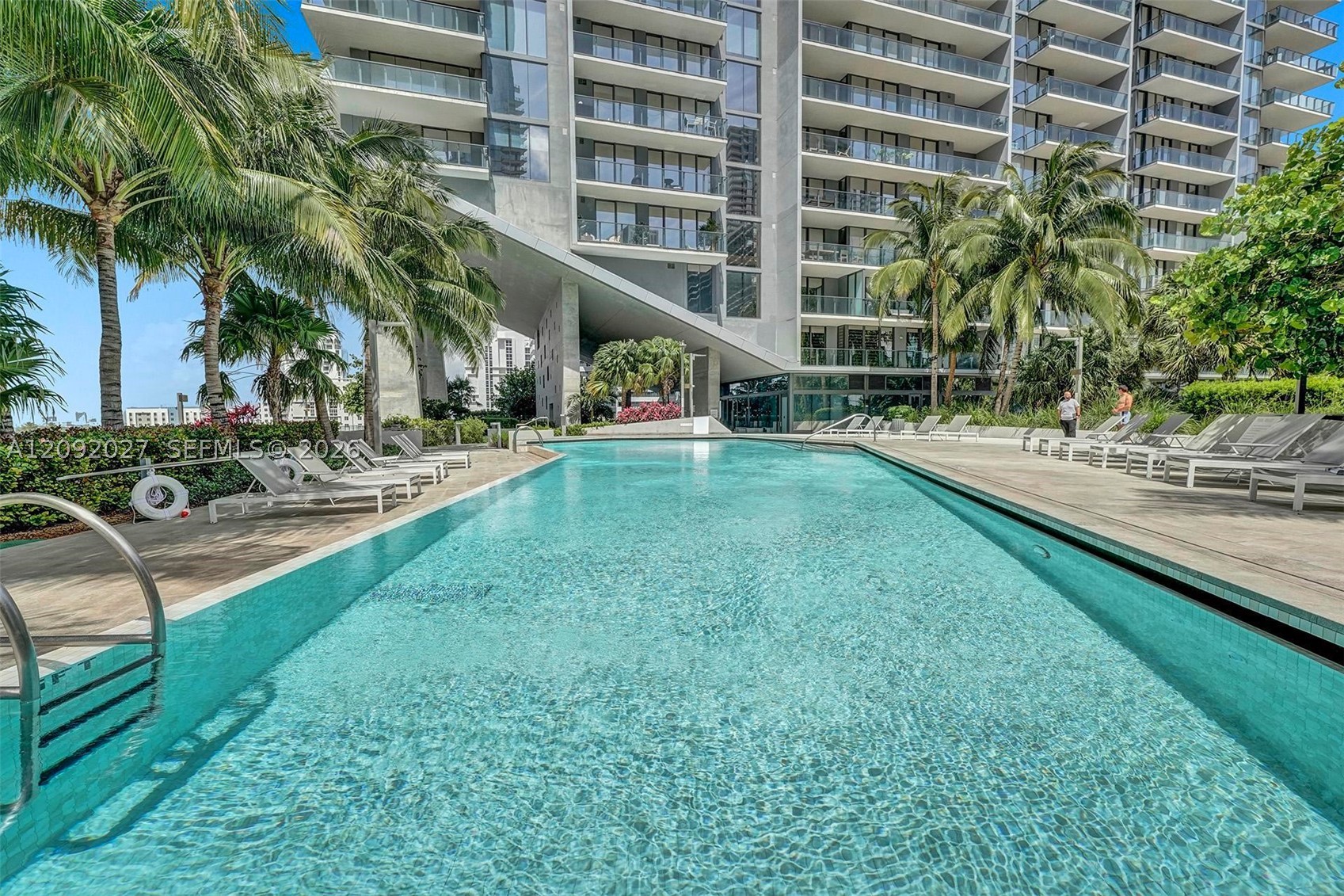 88 SW 7th St #910, Miami FL 33130