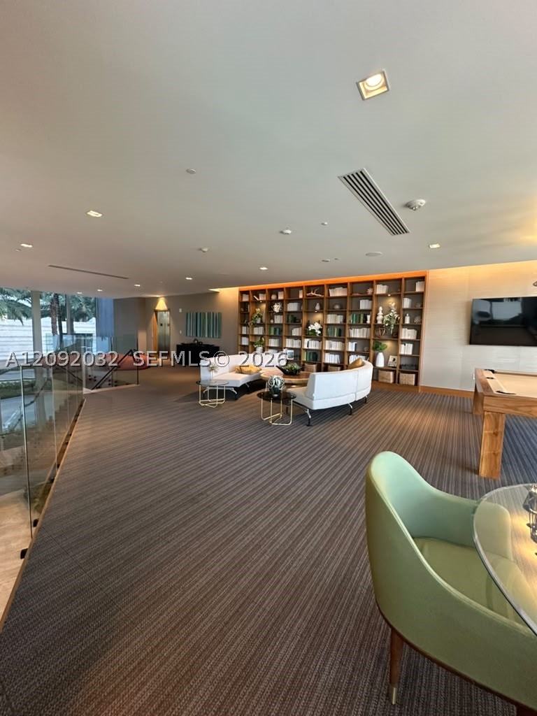 16385 Biscayne Blvd #2606, North Miami Beach FL 33160