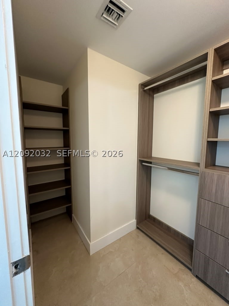 16385 Biscayne Blvd #2606, North Miami Beach FL 33160