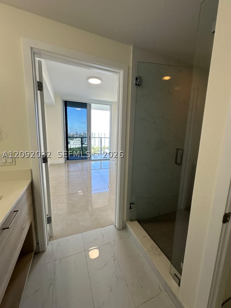 16385 Biscayne Blvd #2606, North Miami Beach FL 33160