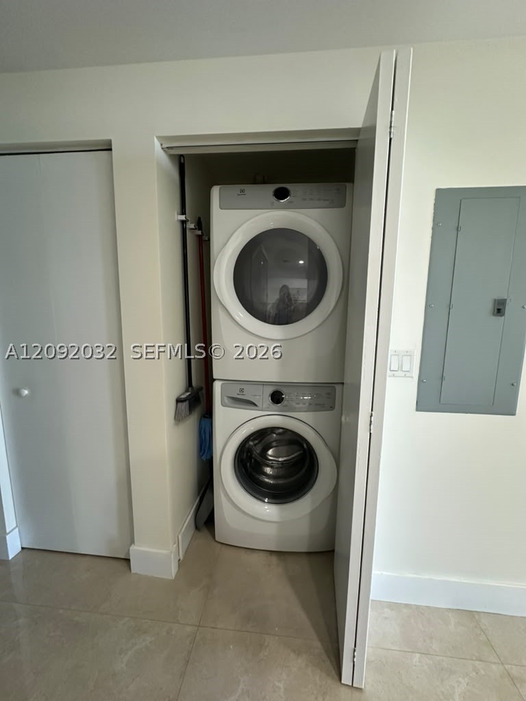 16385 Biscayne Blvd #2606, North Miami Beach FL 33160