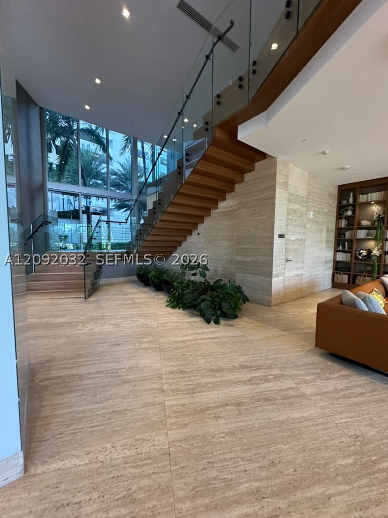 16385 Biscayne Blvd #2606, North Miami Beach FL 33160