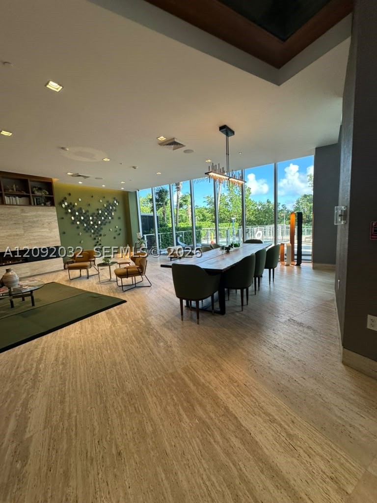 16385 Biscayne Blvd #2606, North Miami Beach FL 33160