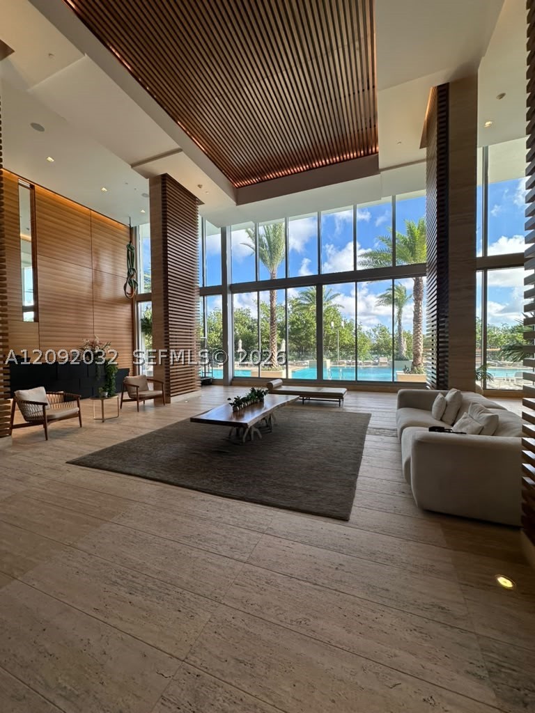 16385 Biscayne Blvd #2606, North Miami Beach FL 33160