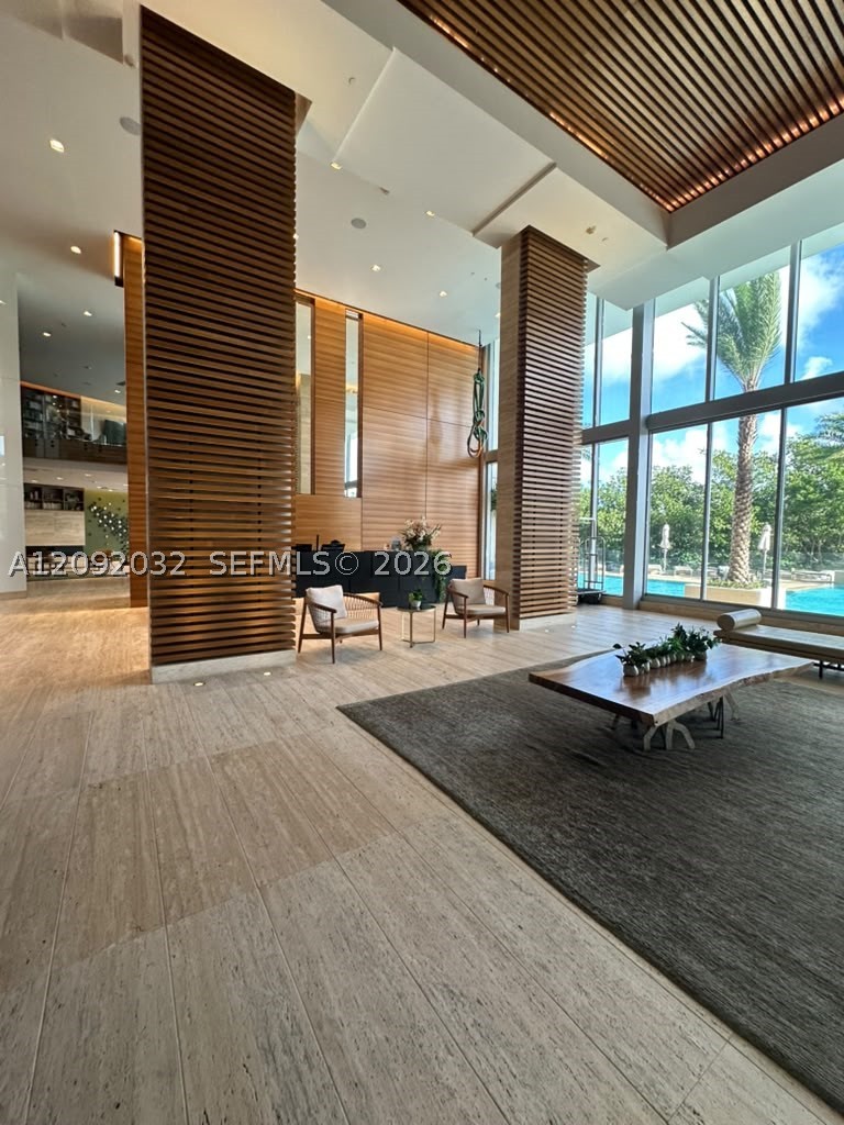16385 Biscayne Blvd #2606, North Miami Beach FL 33160