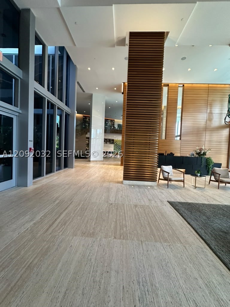 16385 Biscayne Blvd #2606, North Miami Beach FL 33160