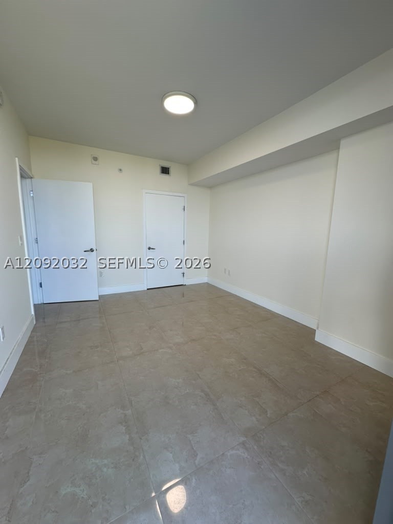 16385 Biscayne Blvd #2606, North Miami Beach FL 33160