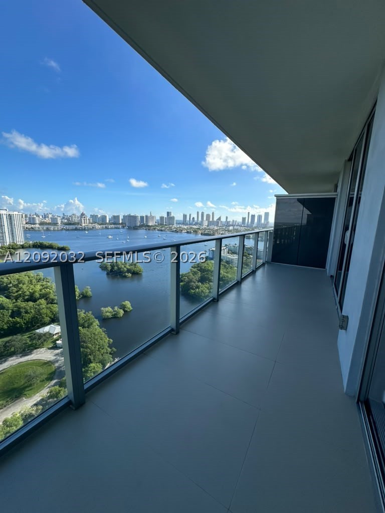 16385 Biscayne Blvd #2606, North Miami Beach FL 33160