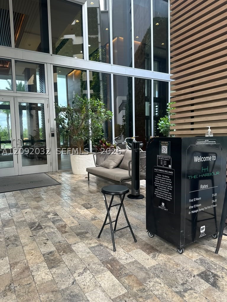 16385 Biscayne Blvd #2606, North Miami Beach FL 33160