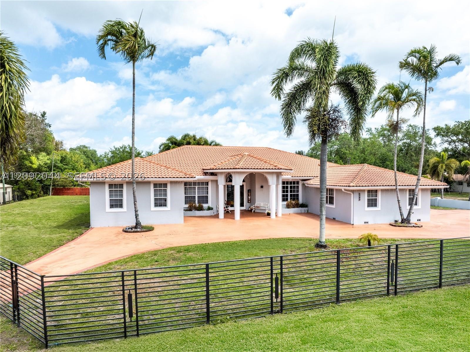 5303 SW 111TH TER, Davie FL 33328