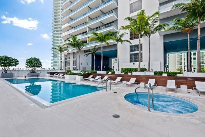 1300 Brickell Bay Dr #801, Miami FL 33131