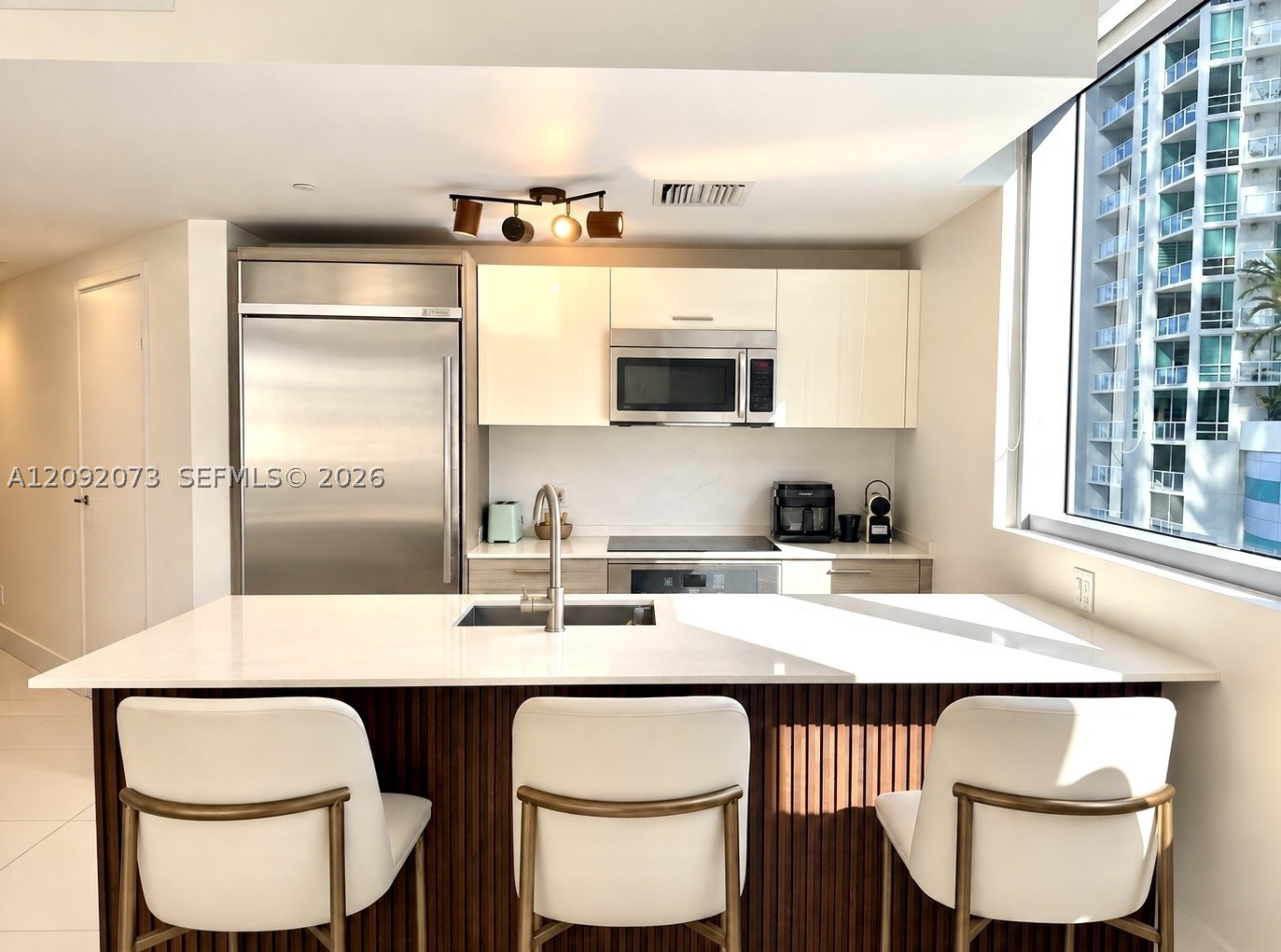 1300 Brickell Bay Dr #801, Miami FL 33131