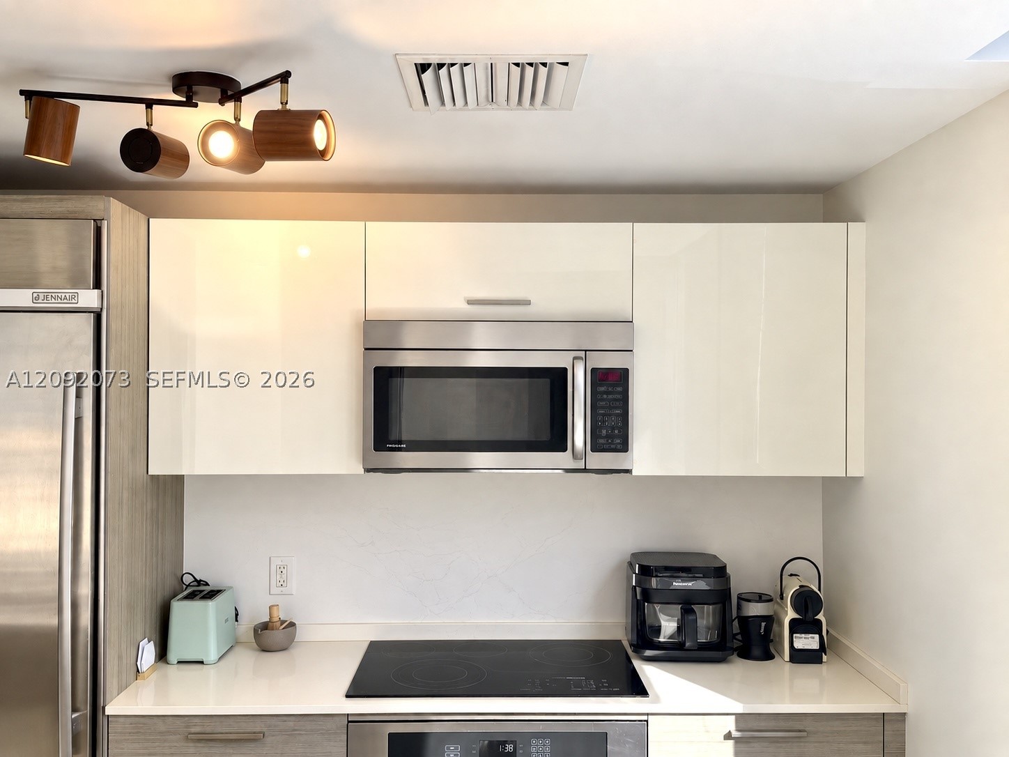1300 Brickell Bay Dr #801, Miami FL 33131