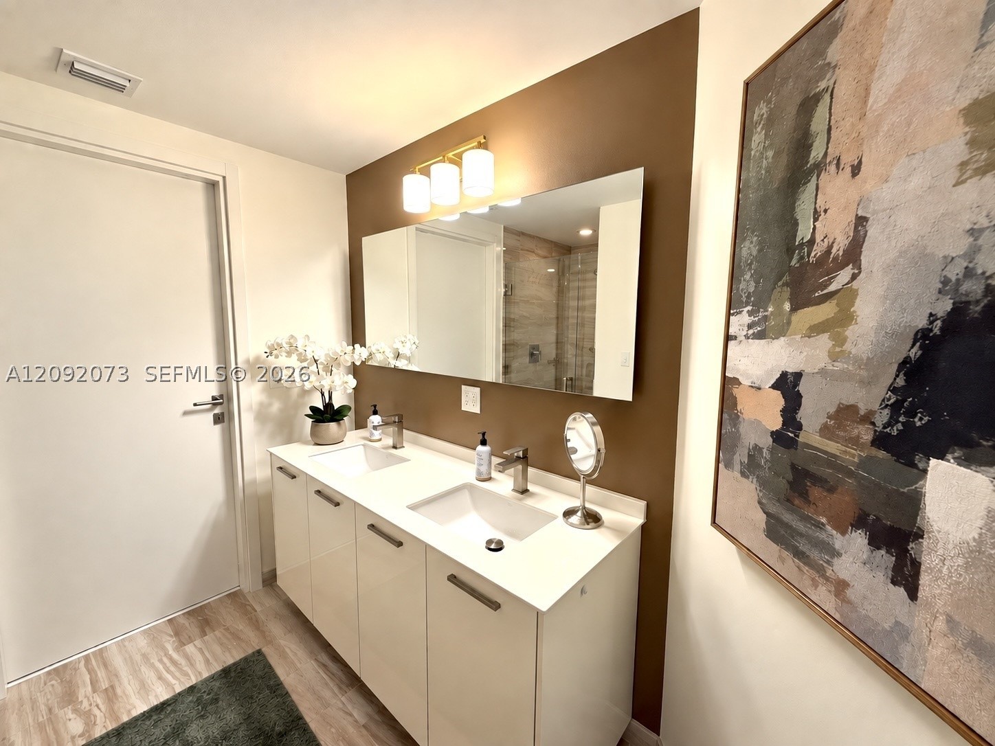 1300 Brickell Bay Dr #801, Miami FL 33131