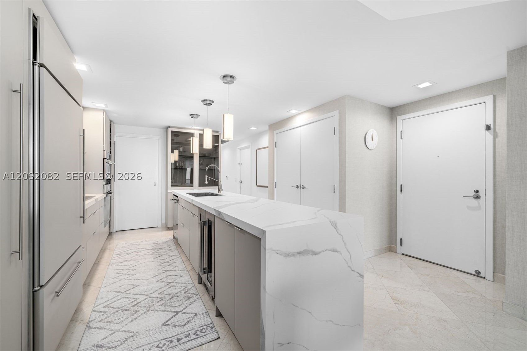 3801 Collins Ave #1505, Miami Beach FL 33140